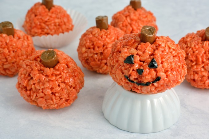 Rice krispie treat pumpkins